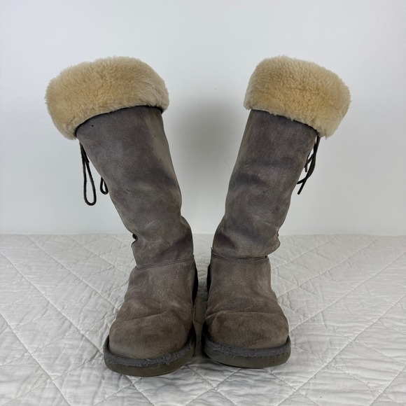UGG Australia Tall Lace Up Sheepskin Lined Boots Women Size 8 Gray Suede - Picture 4 of 12